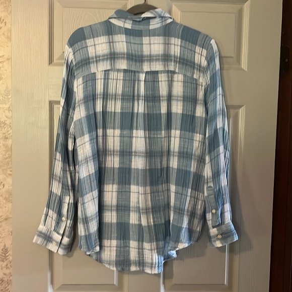 Style & Co gauze light blue and white long sleeve blouse - Picture 3 of 3